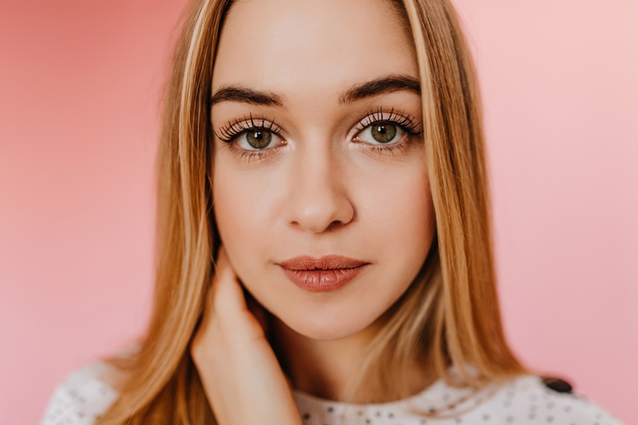 Plamka na oku co oznacza? Sprawdź informacje ESuperoptyk